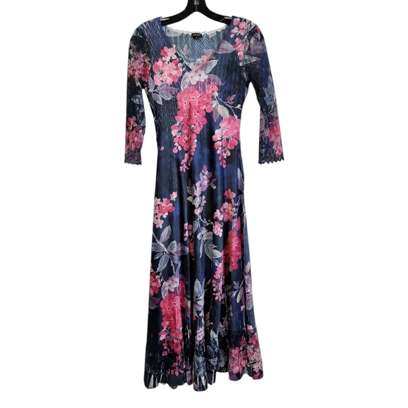 Komarov Charmeuse Lace midi dress - Picture 2 of 8